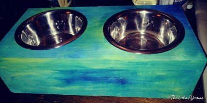 Custom pet bowls